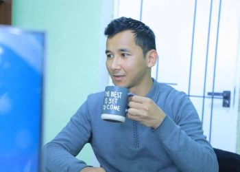 Ne Elbiseler Gördüm, İçinde İnsan Yok